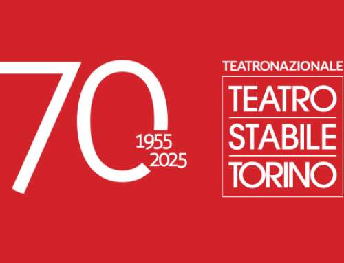 La Mole Antonelliana si iIllumina per festeggiare i 70 anni del Teatro Stabile di Torino